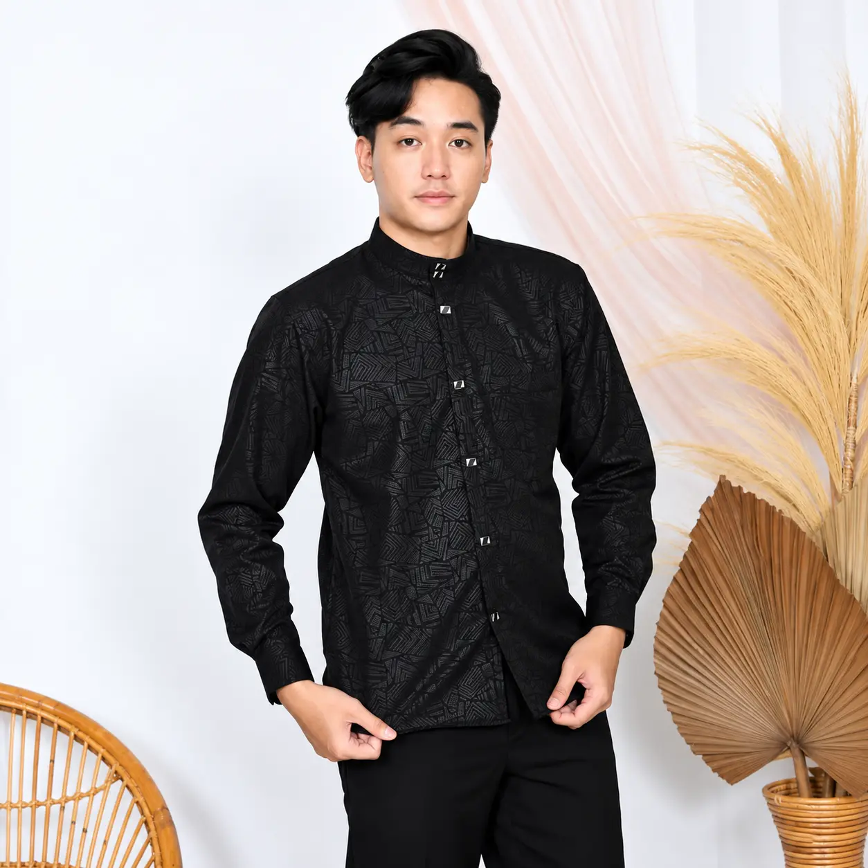 Kemeja Sultan Emboss Hitam