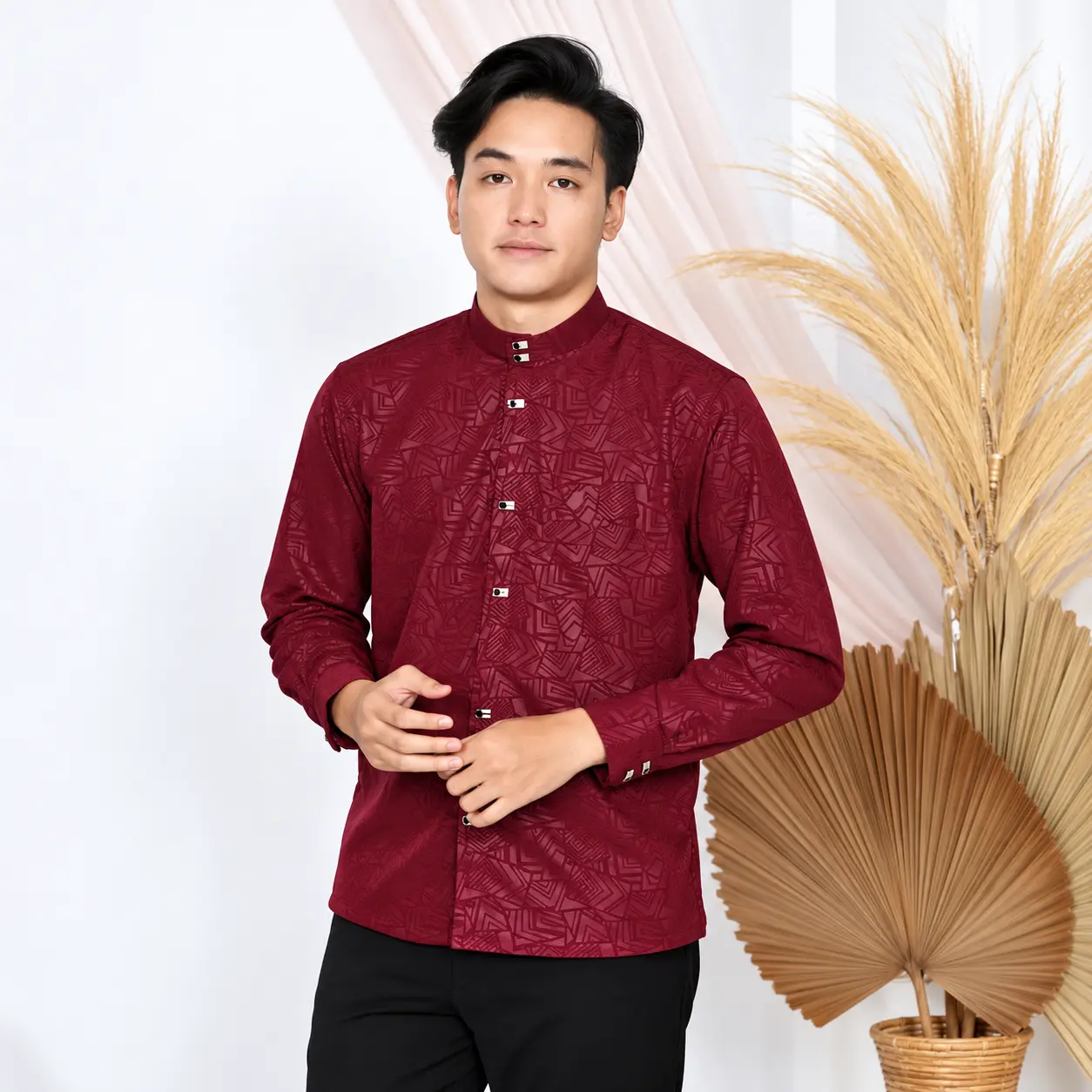 Kemeja Sultan Emboss warna maroon
